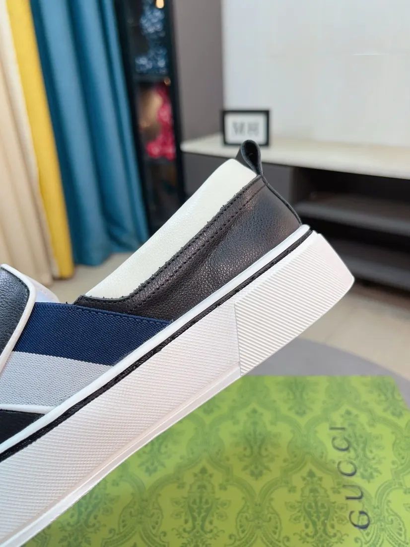 Men's shoes 💰458🌹🌹GUCCI [Gucci] New high-end brand of men's shoes, the latest fashionable casual men's shoes, trendy and versatile, relaxed and sporty style, uppers imported from Italy, first-layer cowhide, genuine leather lining, and ultra-fine workmanship. Original personalized fashionable rubber wear-resistant outsole, light and comfortable on the foot, size 38-44